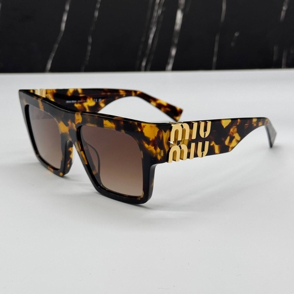 NEW SMU 10W VAU6S1 MIU MIU SQUARE SUNGLASSES MU10WS VAU6S1 HAVANA WOMEN EYEWEAR - Picture 7 of 12